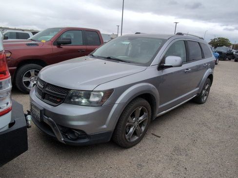 Used 2017 Dodge Journey Crossroad FWD image 1