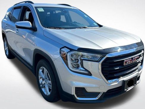 Certified 2022 GMC Terrain SLE w/ Driver Convenience Package AWD/4WD image 32