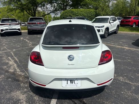 Used 2018 Volkswagen Beetle 2.0T S w/ Style & Comfort Package For S FWD image 6