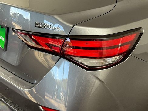 Used 2025 Nissan Sentra SV image 34