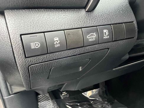 Used 2021 Toyota Camry SE w/ Convenience Package image 36