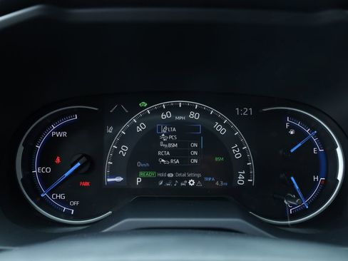 New 2025 Toyota RAV4 XLE image 29