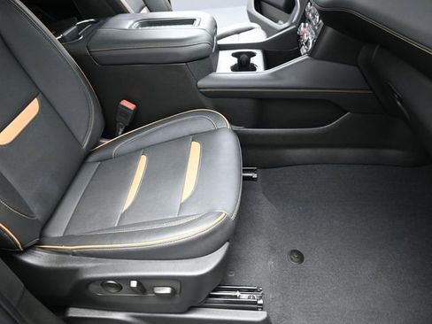 Used 2022 GMC Yukon AT4 image 28