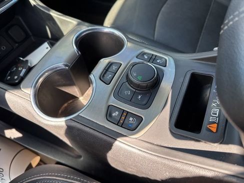 Used 2020 GMC Terrain Denali w/ Denali Premium Package FWD image 27