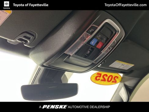 Used 2025 RAM 1500 Laramie image 28