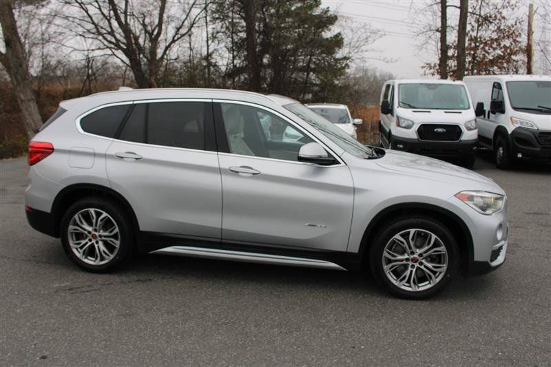 Used 2016 BMW X1 xDrive28i w/ Premium Package AWD/4WD image 8