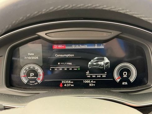 Used 2023 Audi Q8 Premium AWD/4WD image 3
