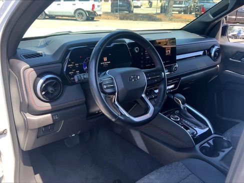 Used 2024 Chevrolet Colorado Z71 w/ Z71 Convenience Package 2 AWD/4WD image 15