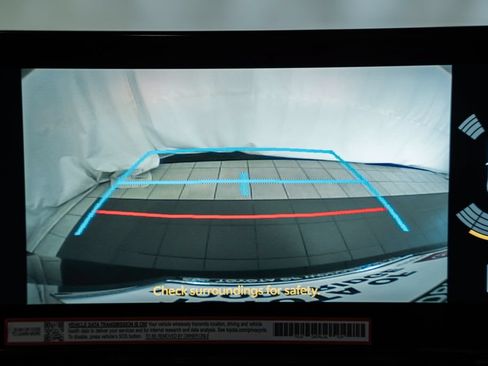 Used 2025 Toyota Sienna XLE FWD image 45