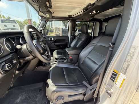 Used 2023 Jeep Gladiator Sport AWD/4WD image 27