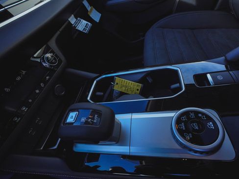 New 2026 Mitsubishi Outlander SE image 28