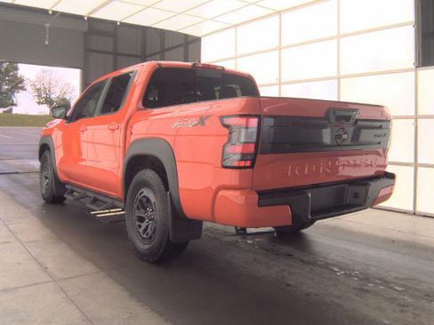 Used 2025 Nissan Frontier Pro-X RWD image 4