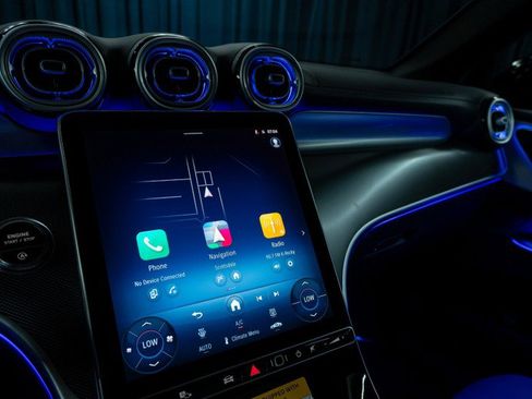 New 2025 Mercedes-Benz GLC 300 4MATIC image 17