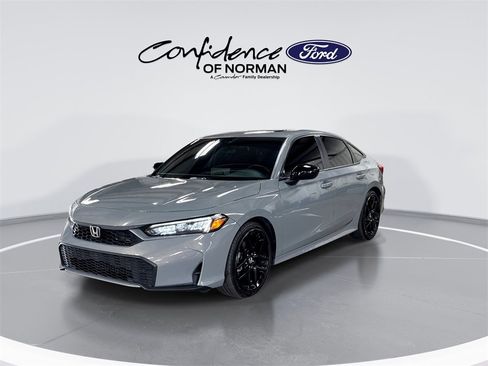 Used 2025 Honda Civic Sport image 3