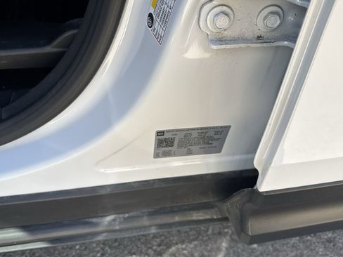 Certified 2023 GMC Terrain SLE w/ Driver Convenience Package image 32