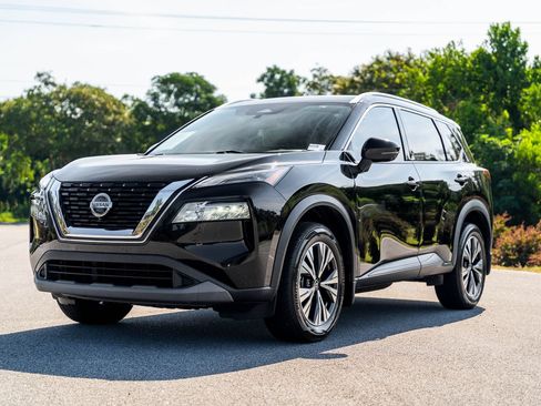 Used 2021 Nissan Rogue SV w/ Premium Package FWD image 3