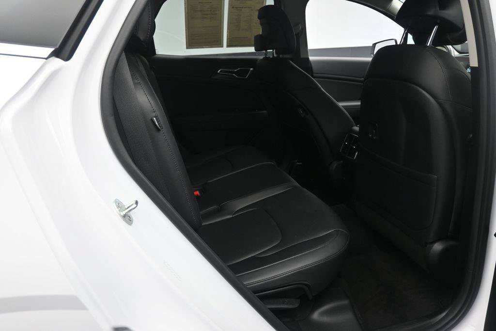 Used 2025 Kia Sportage EX FWD image 23