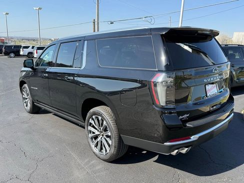 New 2026 Chevrolet Suburban High Country AWD/4WD image 7