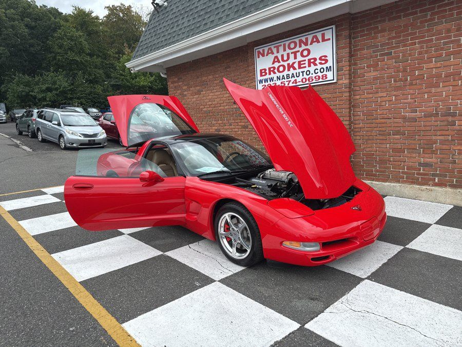 Used 2000 Chevrolet Corvette Coupe w/ Performance Handling Pkg RWD image 37
