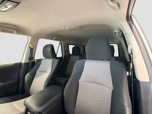 Certified 2017 Toyota 4Runner SR5 AWD/4WD image 18