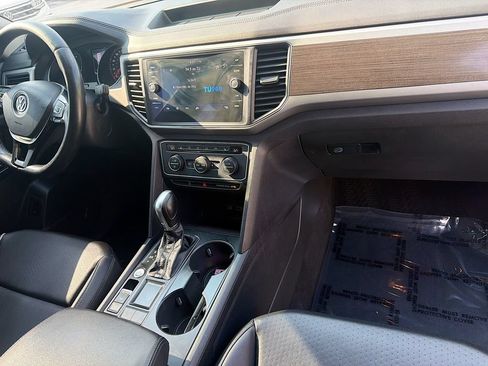 Used 2019 Volkswagen Atlas SE FWD image 32