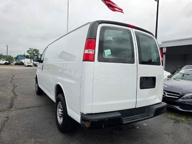 Used 2017 Chevrolet Express 2500 RWD image 7