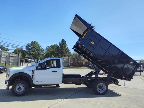 New 2024 Ford F550 4x4 Regular Cab Super Duty image 9