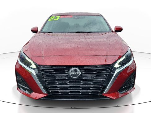 Certified 2023 Nissan Altima 2.5 SV FWD image 2