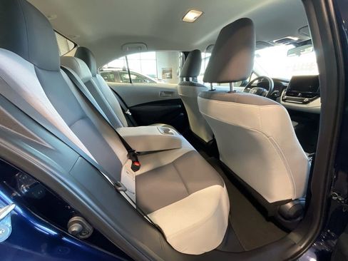 Used 2025 Toyota Corolla LE image 19