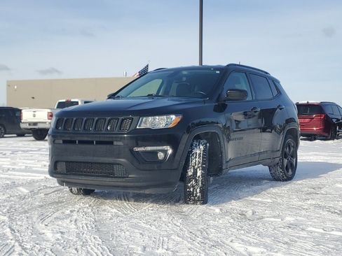 Used 2020 Jeep Compass Latitude image 4