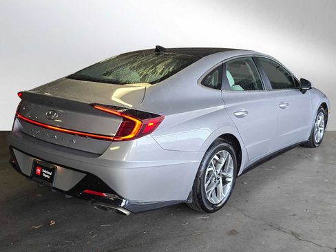 Used 2023 Hyundai Sonata SEL w/ Convenience Package image 3