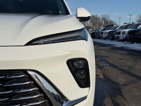 Used 2024 Buick Envision Preferred image 4