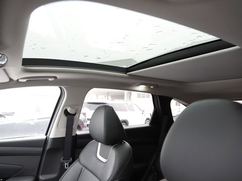 New 2026 Hyundai Tucson Limited image 16