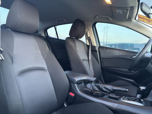 Used 2015 MAZDA MAZDA3 i SV image 21