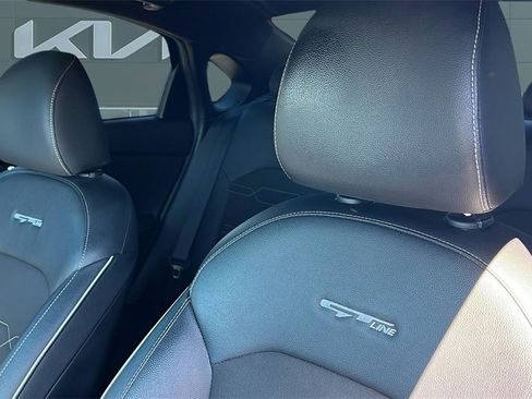 Used 2022 Kia Forte GT-Line w/ GT-Line Premium Package image 11