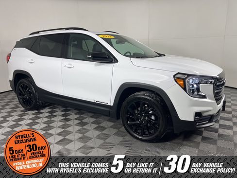 Certified 2023 GMC Terrain SLT w/ Infotainment Package II image 2