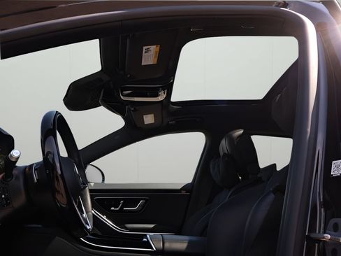 Certified 2024 Mercedes-Benz Maybach S 580 4MATIC image 43