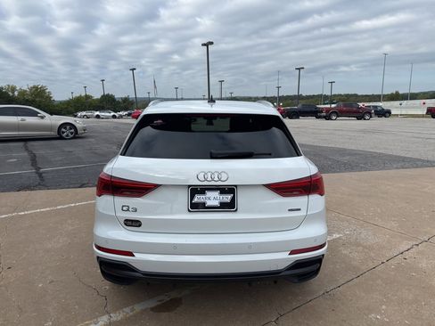 Used 2021 Audi Q3 2.0T Premium w/ Convenience Package image 4