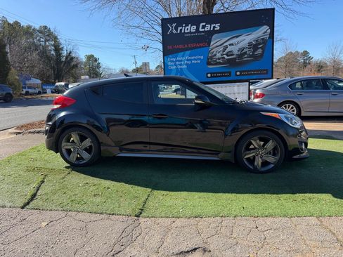 Used 2015 Hyundai Veloster Turbo image 2