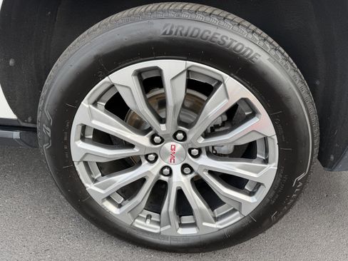 Used 2021 GMC Yukon XL Denali w/ Denali Ultimate Package image 38