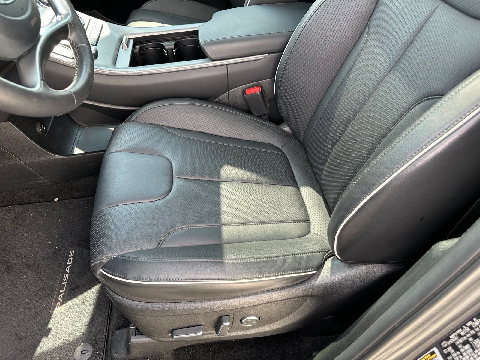 Used 2025 Hyundai Palisade SEL AWD/4WD image 14