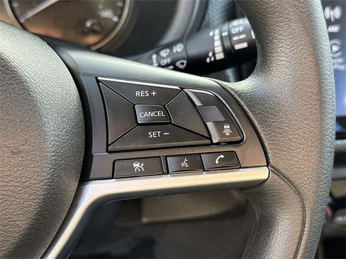 Used 2021 Nissan Kicks SV image 35