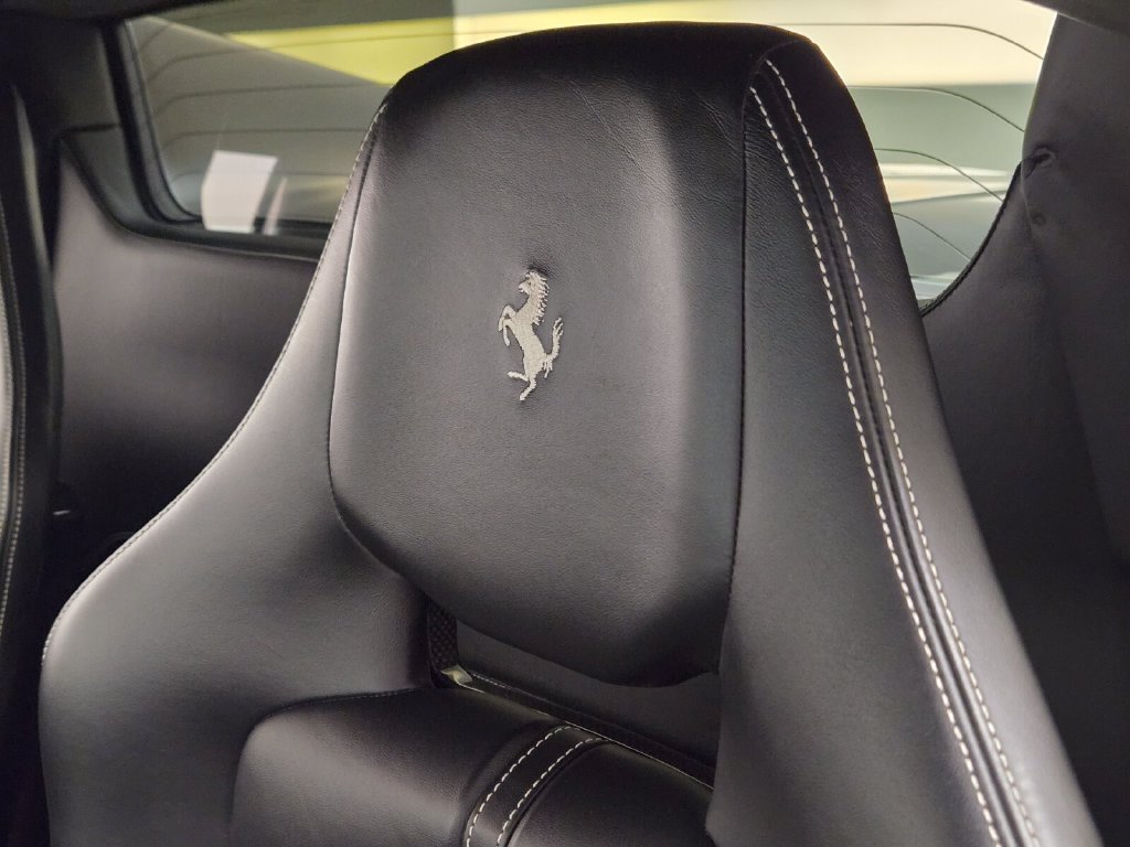 Used 2013 Ferrari 458 Spider RWD image 33