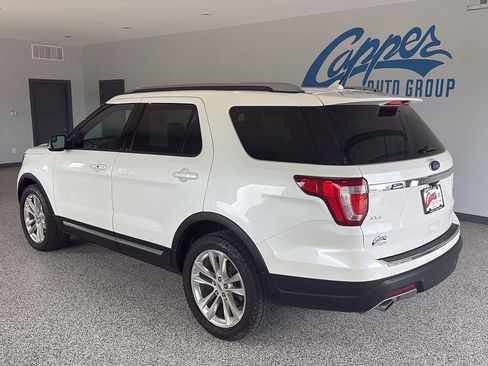 Used 2018 Ford Explorer XLT w/ Equipment Group 202A AWD/4WD image 2