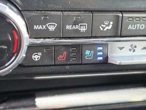 Used 2025 Ford F150 Lariat w/ Equipment Group 501A Mid AWD/4WD image 30