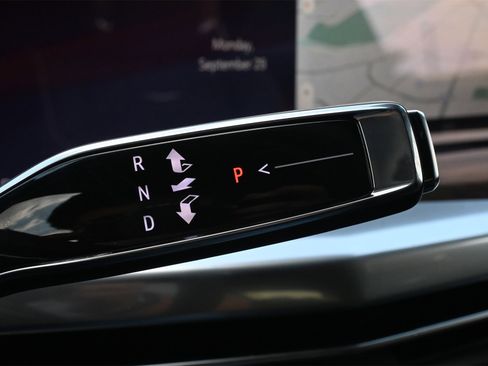 New 2025 Cadillac Escalade Sport Platinum w/ LPO, ONYX Package image 13