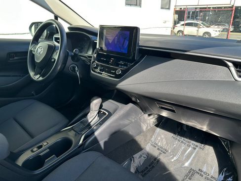 Used 2024 Toyota Corolla LE FWD image 28