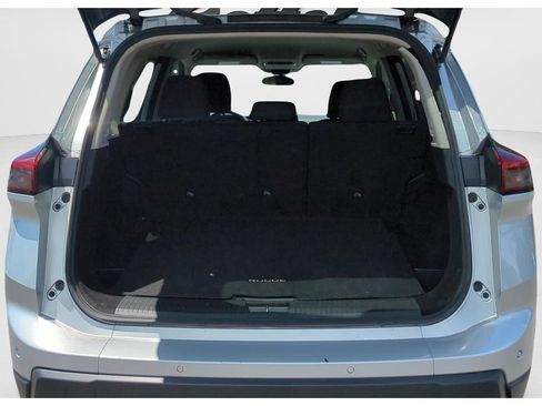 Used 2024 Nissan Rogue S AWD/4WD image 10