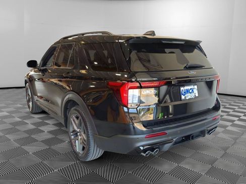 Used 2025 Ford Explorer ST AWD/4WD image 3