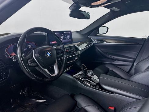 Used 2021 BMW 530i w/ Convenience Package image 29